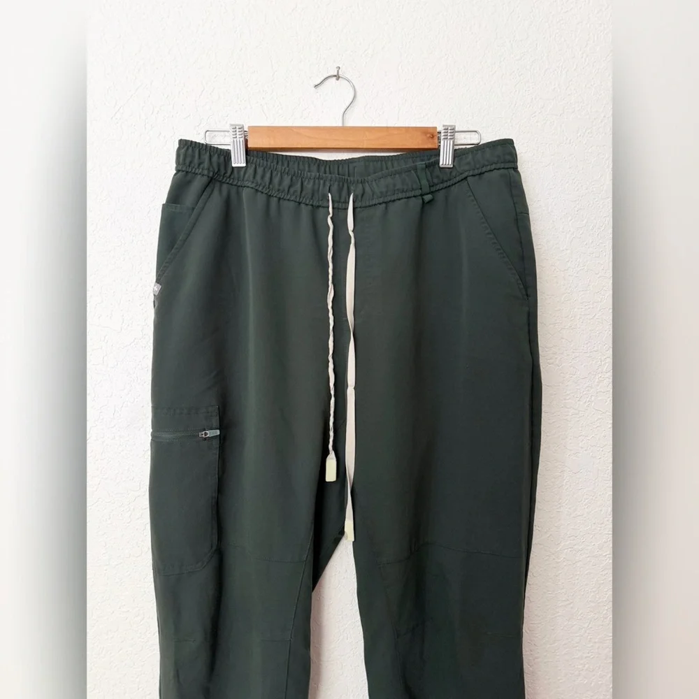 FIGS Men's Tansen Scrub Jogger Pants Size Large